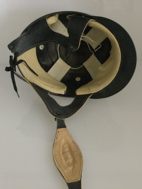 Vintage 70s Equestrian Jumping Hard Helmet Leather Harness Vents main image 4